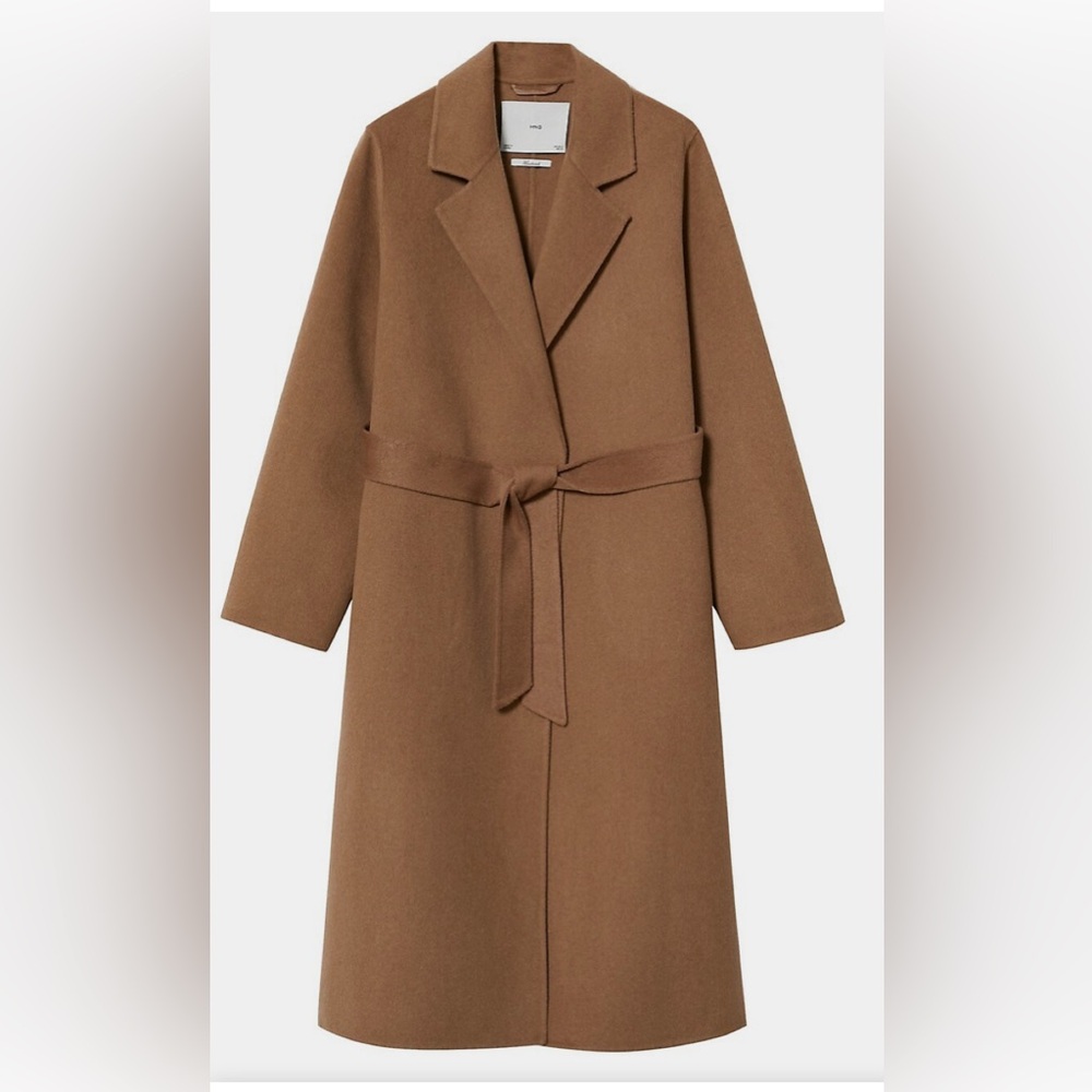 I’m selling this coat, It’s new but it’s to big for me